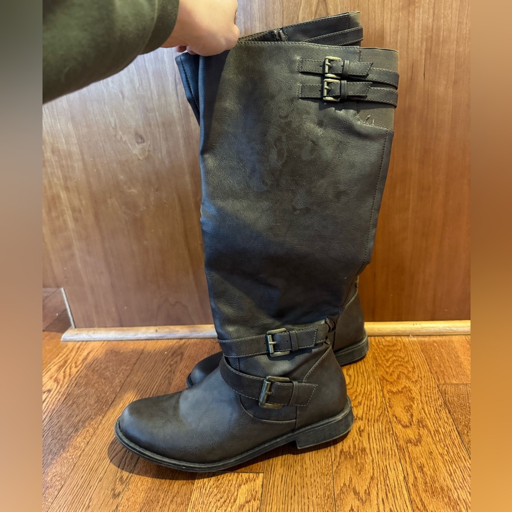 Black Heeled Boots